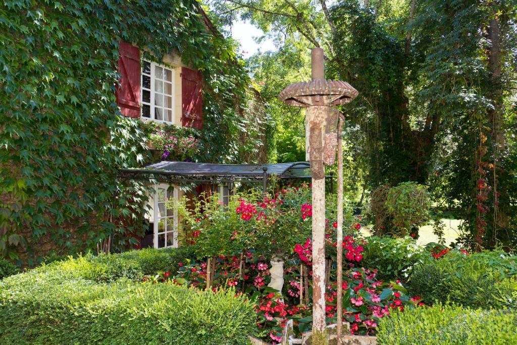 Bed & Breakfast Le Moulin Neuf Saint-Alvere Экстерьер фото